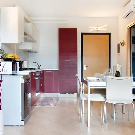 Oleandro - Featuring A Private Garden And Access To 5 Pools شقة ديسينسانو ديل غاردا
