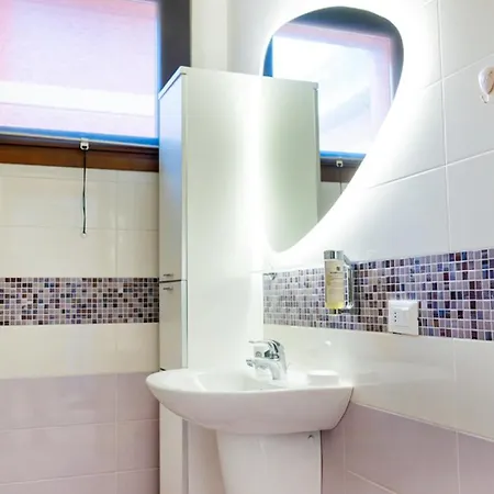 Oleandro - Featuring A Private Garden And Access To 5 Pools Desenzano del Garda